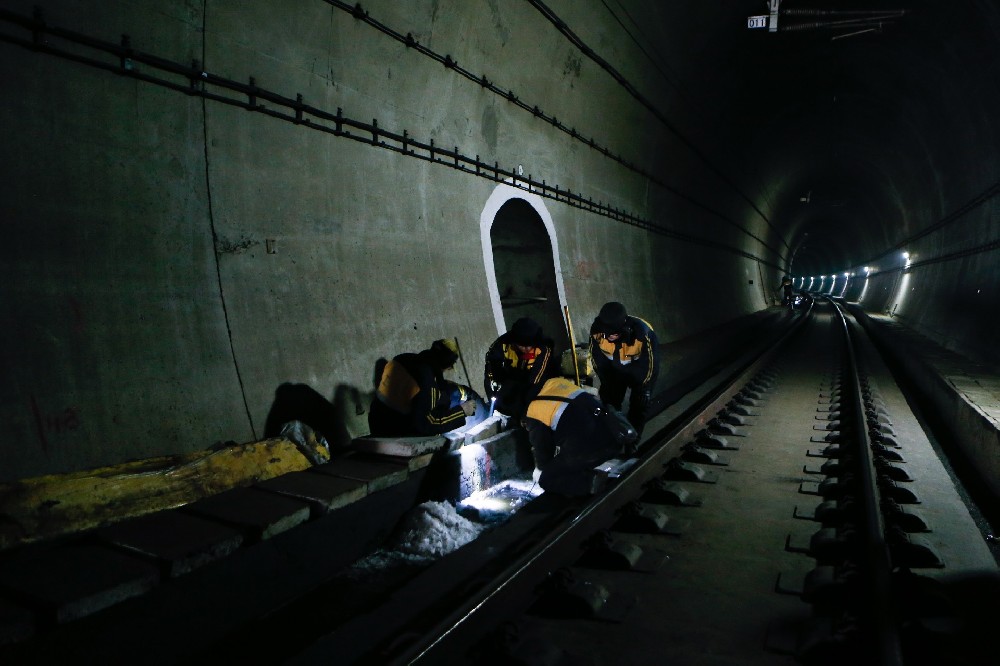 思南铁路运营隧道病害现状